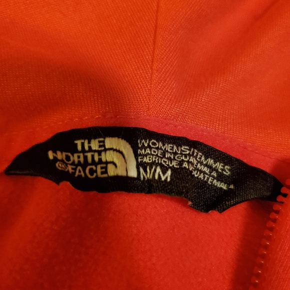 The North Face size Medium womens hot pink jacket - Picture 3 of 8
